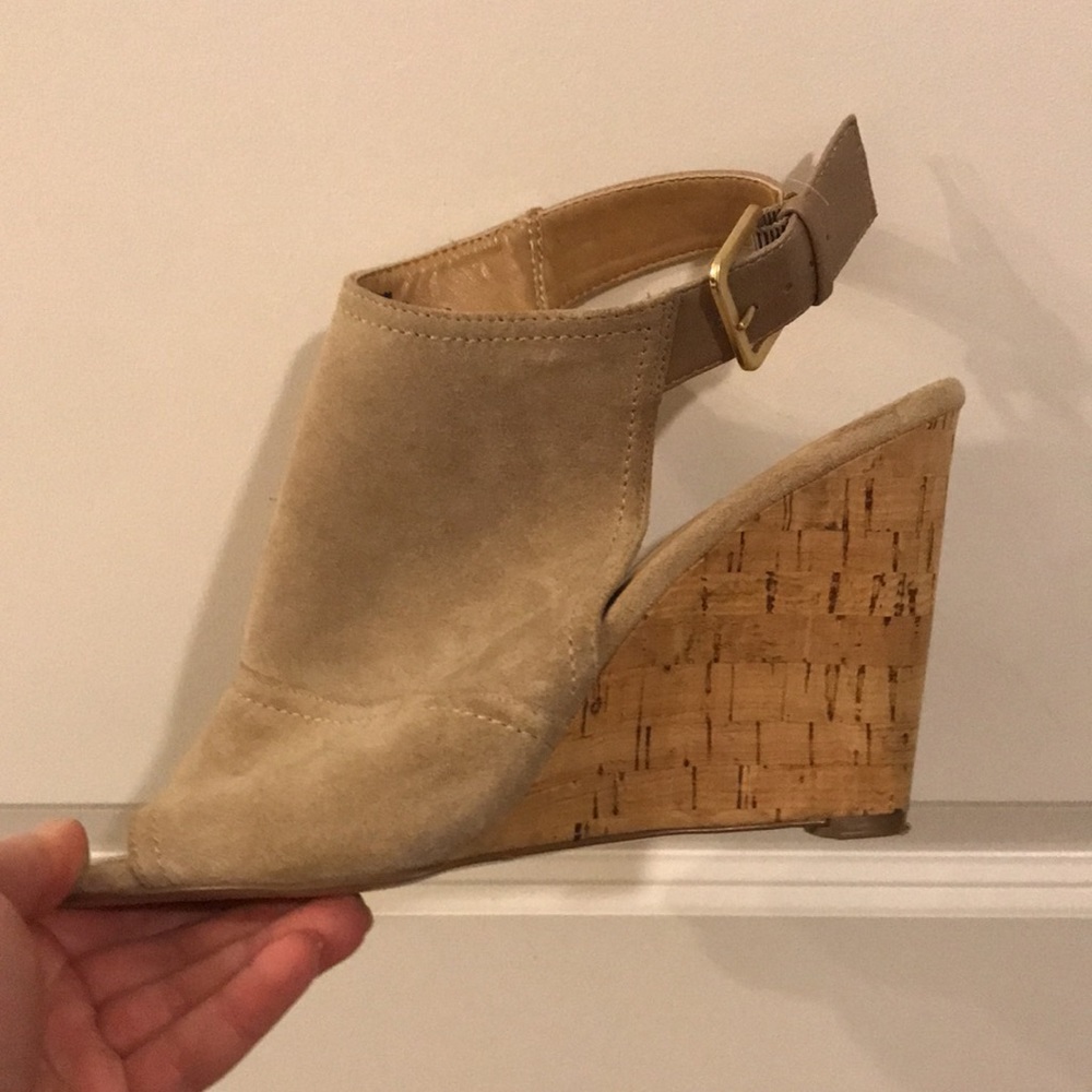 Nude Wedges